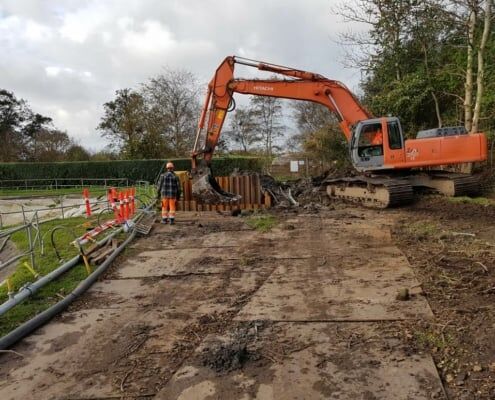 Byggeplads med udstyr fra Rejnstrup